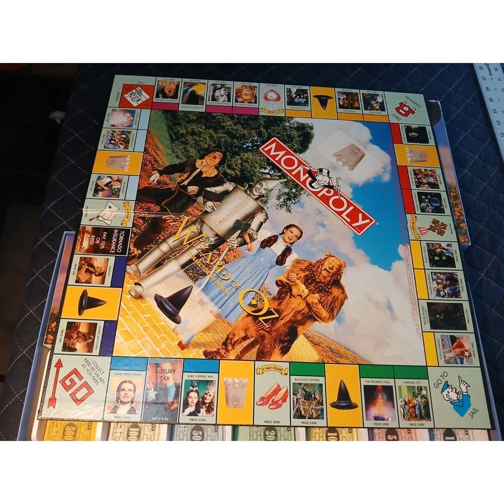 1998 Wizard Of Oz monopoly Complete! All Items Intact And Gently Used